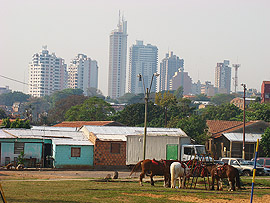 kontrasty paraguaysk&eacute;ho hlavn&iacute;ho m�sta