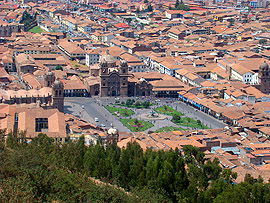 Plaza de Armas z pta�&iacute; perspektivy